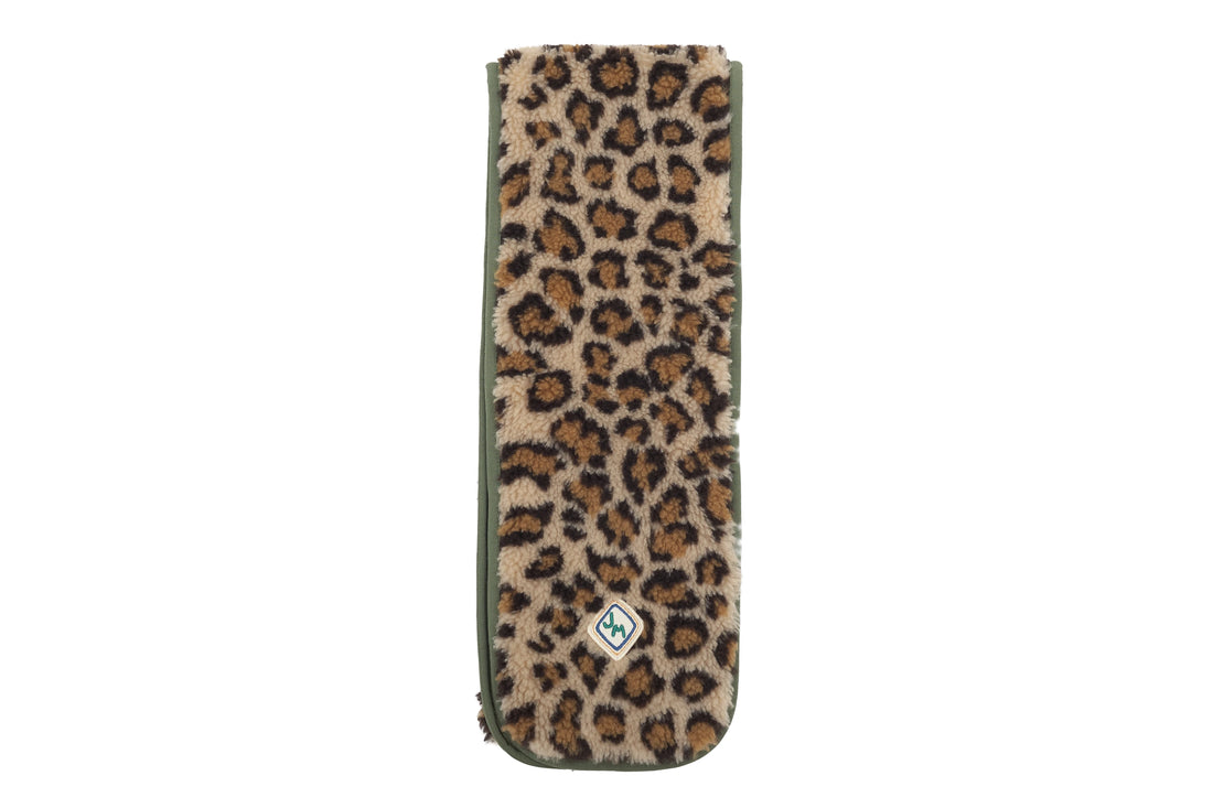 Jelly Mallow Leopard Fur Reversible Scarf